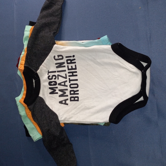 6 bodysuits - Picture 2 of 7